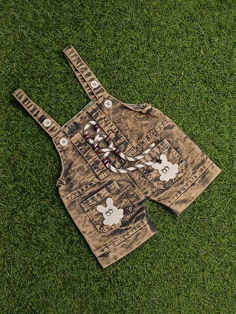 boys printed t-shirt & dungarees sets  - 21909324 -  Standard Image - 4