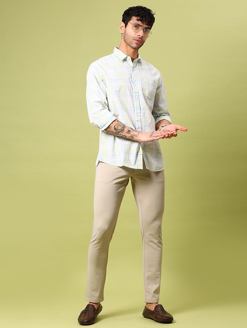 men solid mid rise slim fit chinos - 21909883 - Standard Image - 4