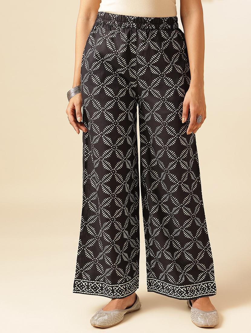 women three quarter sleeve kurta palazzo set - 21909925 - Standard Image - 4