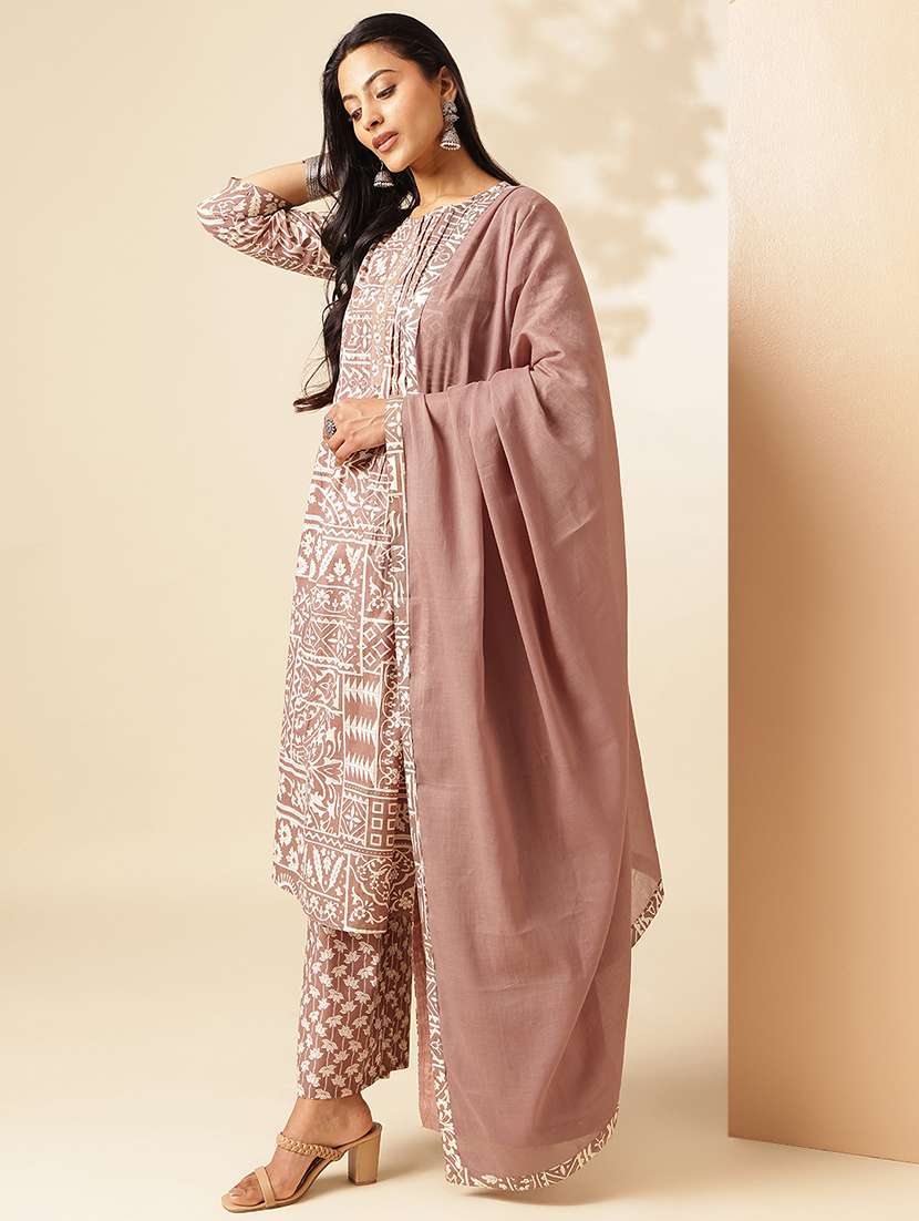 women three quarter sleeve kurta palazzo with dupatta set - 21909931 -  Standard Image - 1