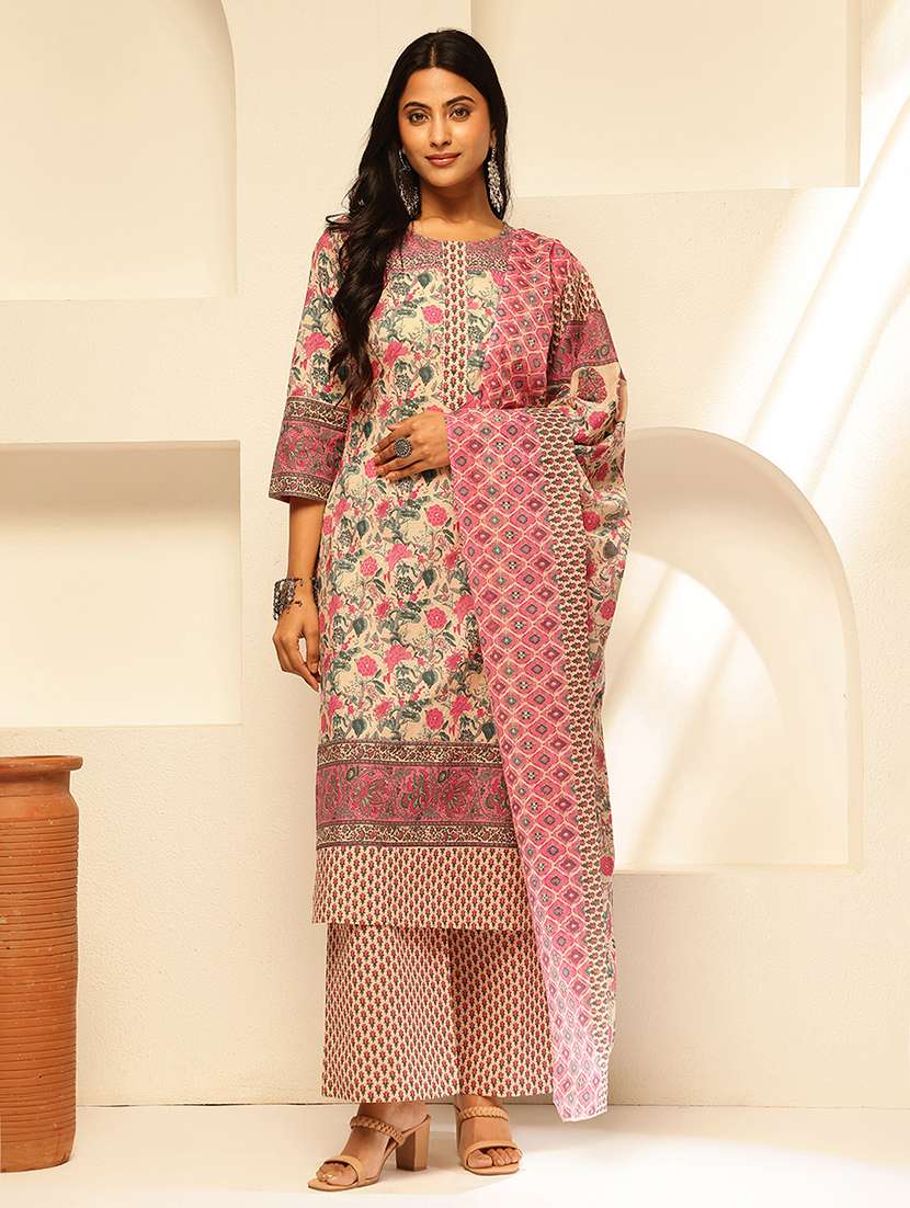 women three quarter sleeve kurta palazzo with dupatta set - 21909937 -  Standard Image - 1