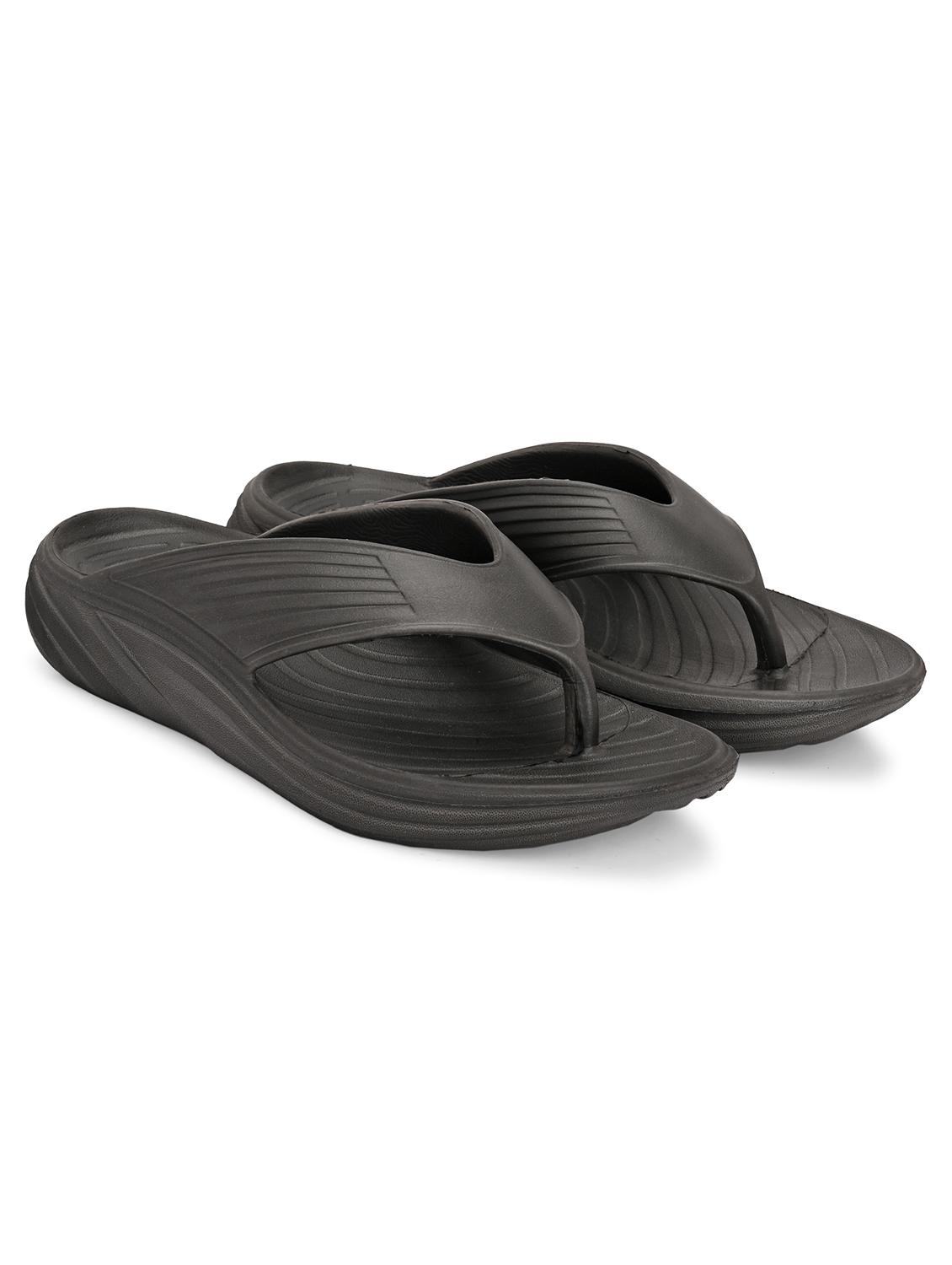 men black toe separator slipper - 21910074 -  Standard Image - 1