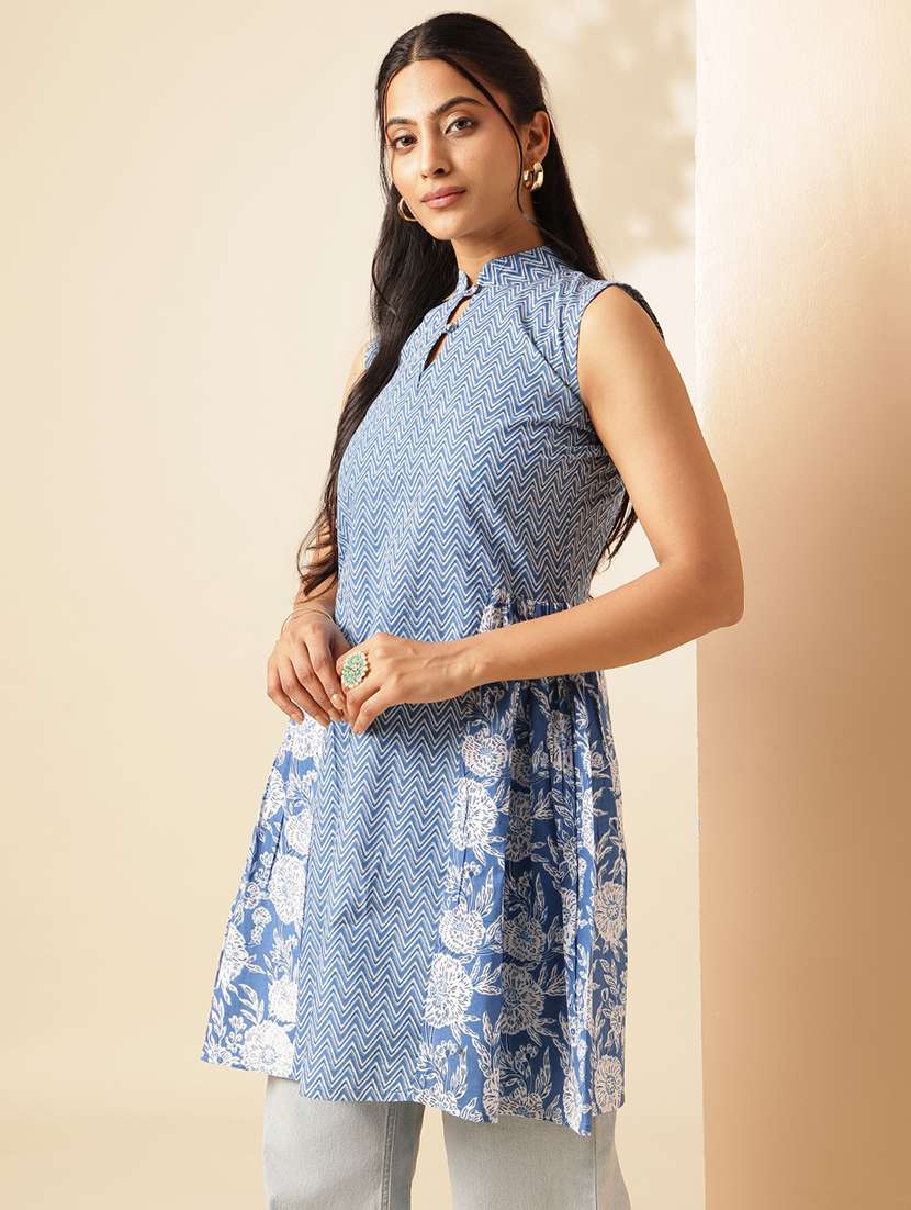 women light blue printed sleeveless a-line kurti - 21910104 -  Standard Image - 1