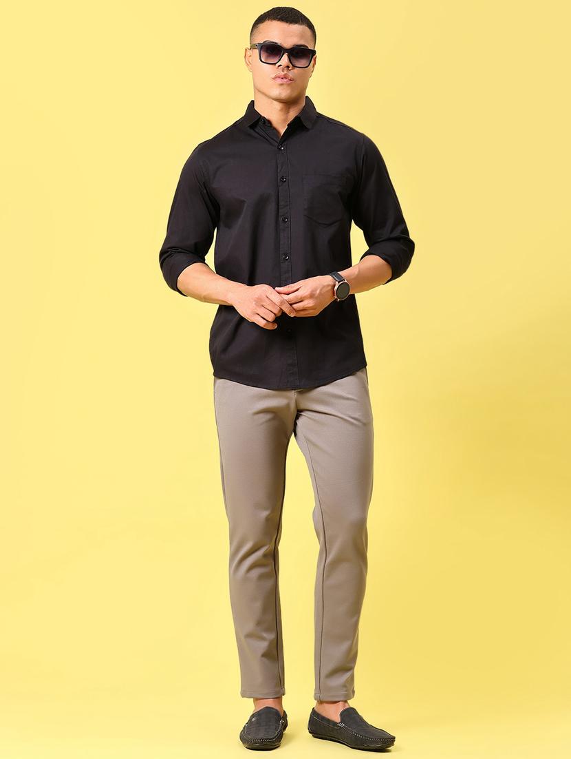 men solid md rise flat front casual chinos - 21910303 - Standard Image - 4