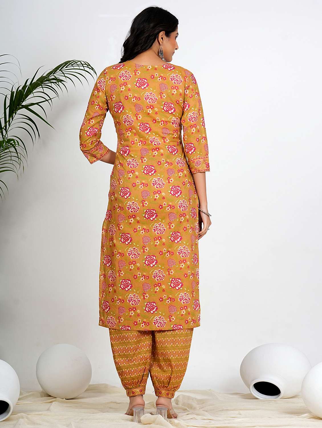 women three quarter sleeve kurta salwar with dupatta set - 21910373 -  Standard Image - 4