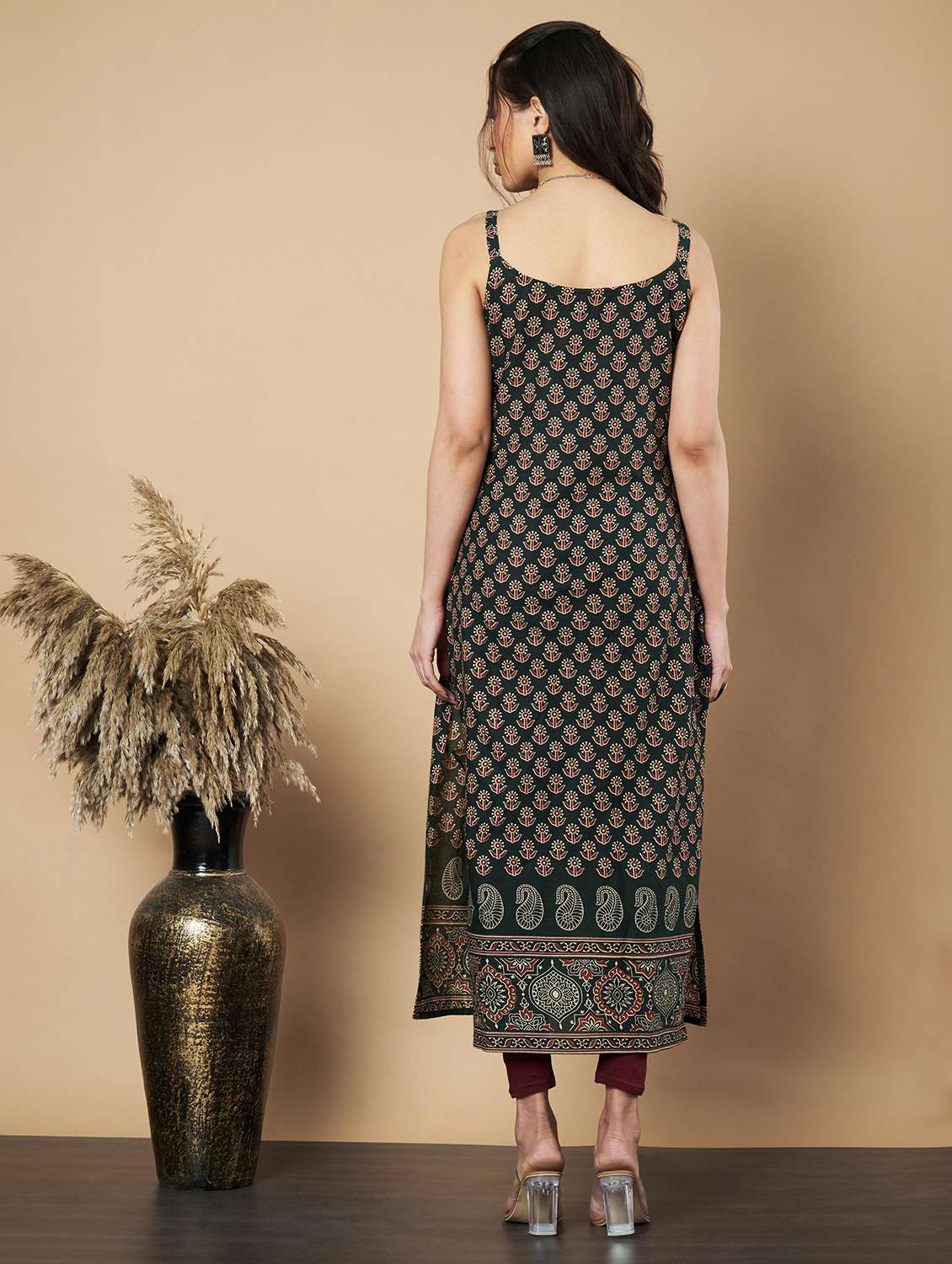 women floral printed sleeveless straight kurta - 21910392 - Standard Image - 4
