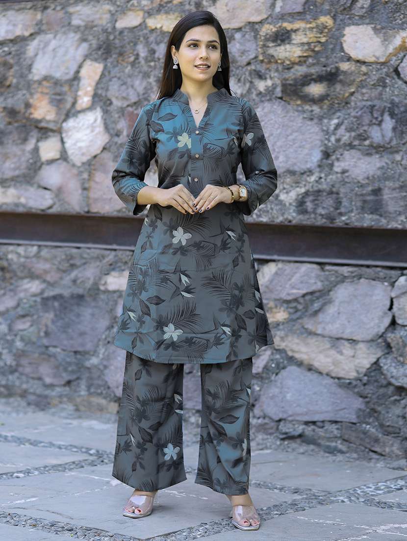 women printed three quarter sleeve ethnic co-ord set