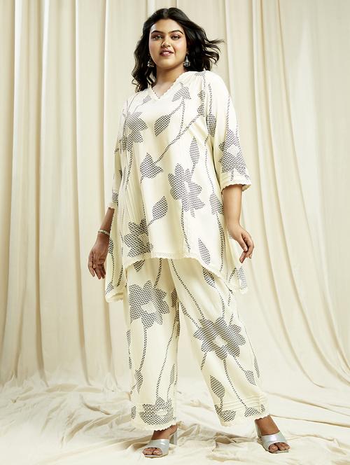 globus gloplus off white v-neck floral print lace detail tunic with wide leg trousers plus size co-ord set - 21910606 - Standard Image - 0