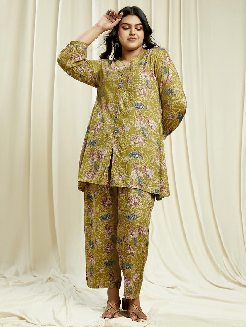 globus gloplus women green v-neck floral print tunic with wide leg trousers plus size co-ord set - 21910609 - Zoom Image - 0