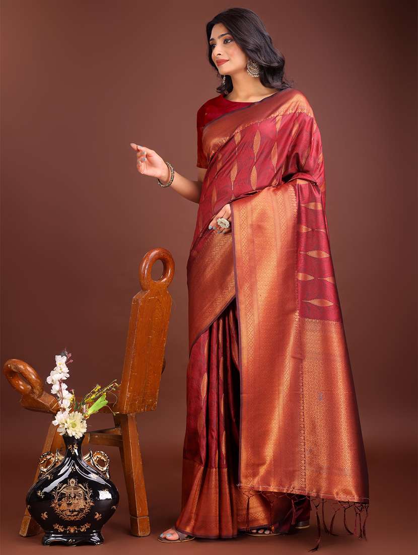 women self design bordered saree with blouse - 21911494 -  Standard Image - 1