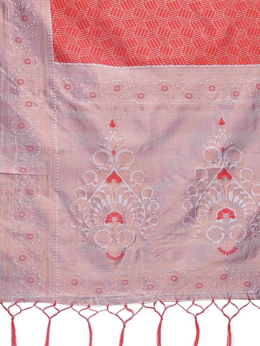 women self design bordered saree with blouse - 21911581 - Standard Image - 4