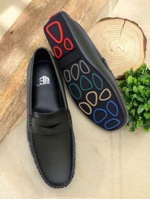 men olive solid slip on loafer - 21911733 - Standard Image - 0