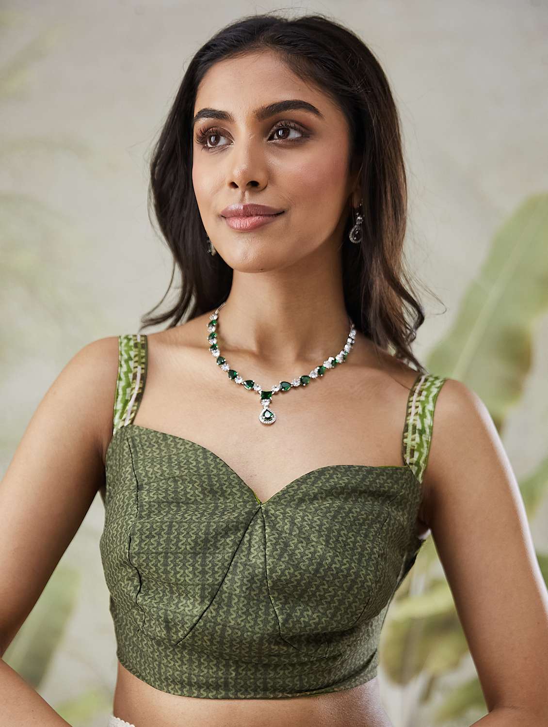women printed ready to wear saree with blouse - 21911963 - Standard Image - 4