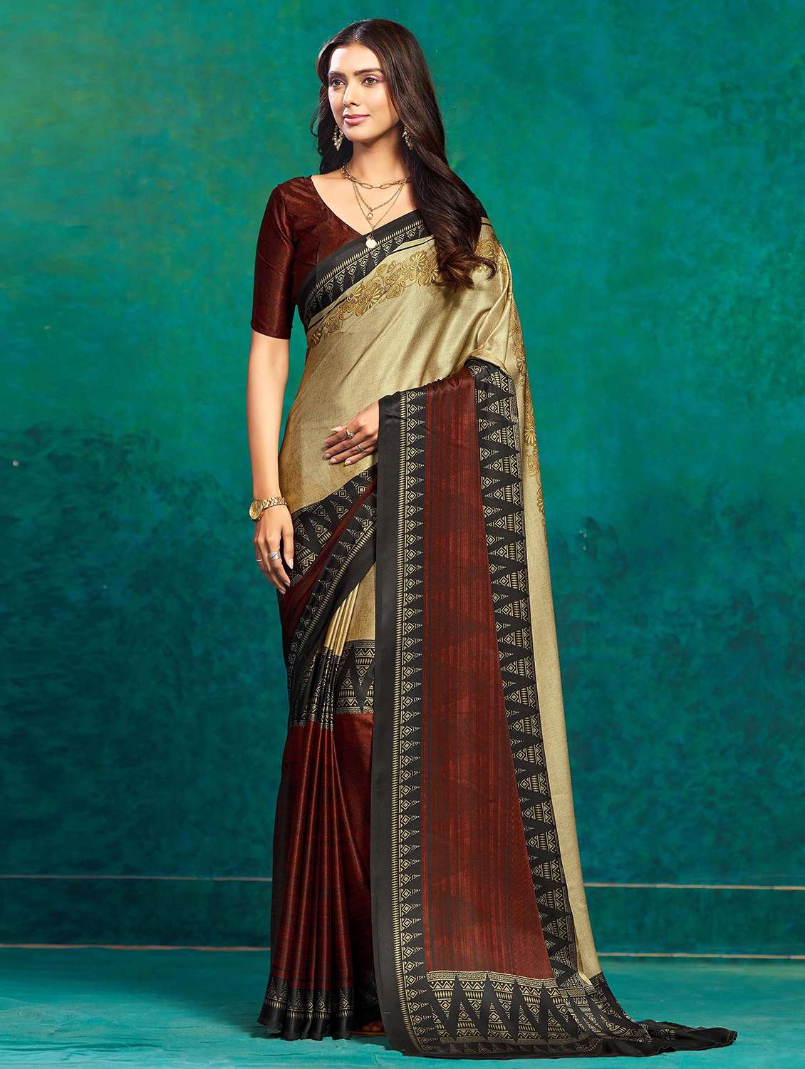 women printed casual wear saree with blouse