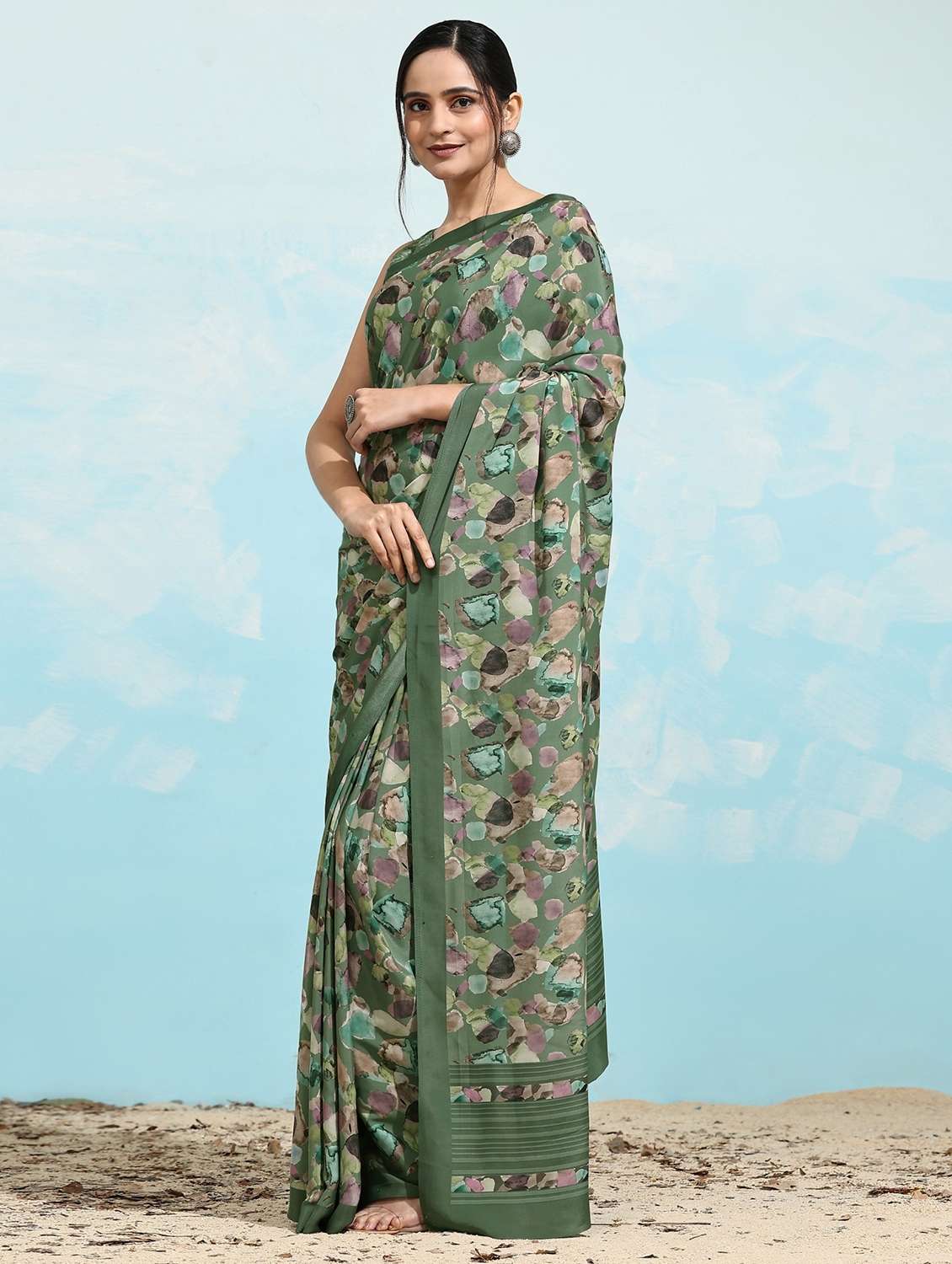 women printed casual wear saree with blouse