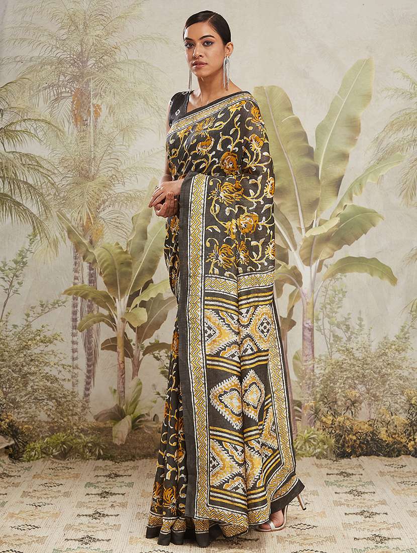 women printed casual wear saree with blouse - 21912326 -  Standard Image - 1