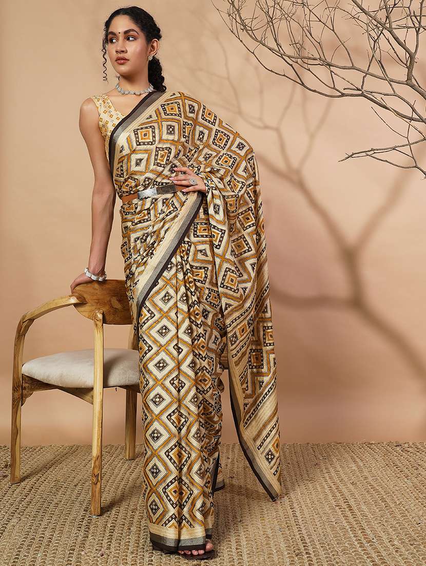 women printed casual wear saree with blouse