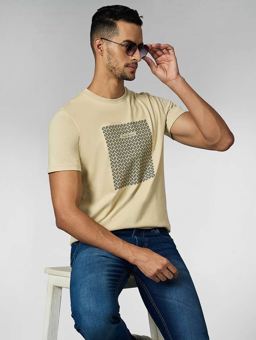 men front print round neck regular fit t-shirt