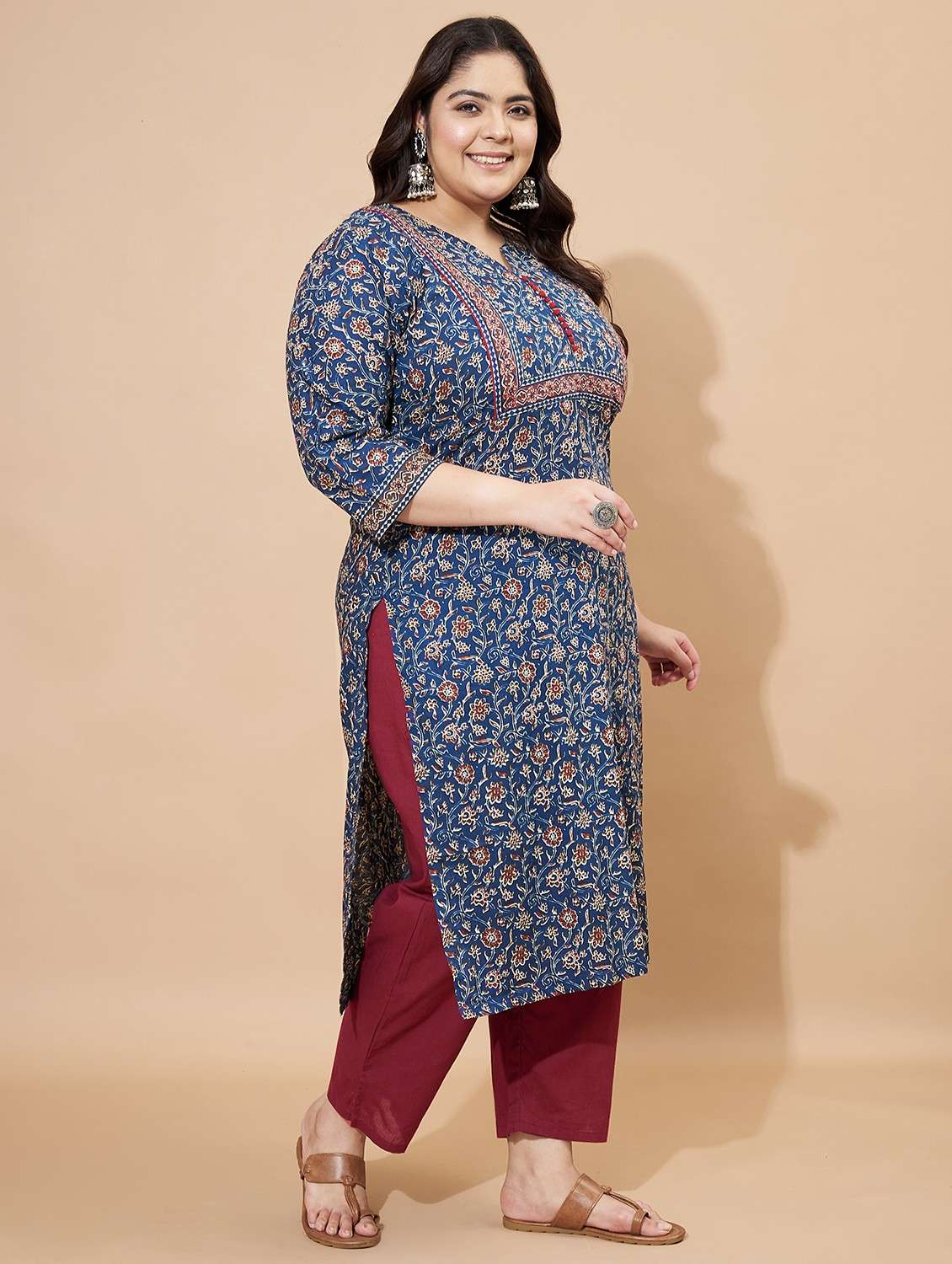 women plus size three quarter sleeve straight kurta - 21913197 -  Standard Image - 4