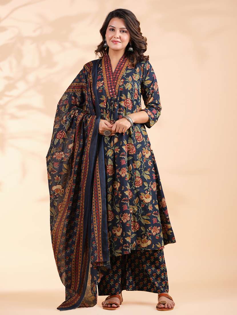 women three quarter sleeve kurta palazzo with dupatta set