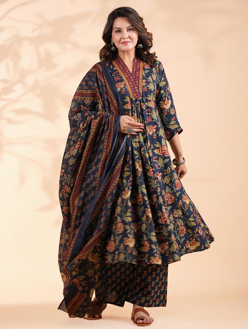 women three quarter sleeve kurta palazzo with dupatta set - 21913223 - Standard Image - 1