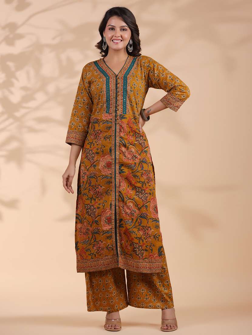 women three quarter sleeve kurta palazzo with dupatta set - 21913227 - Standard Image - 1