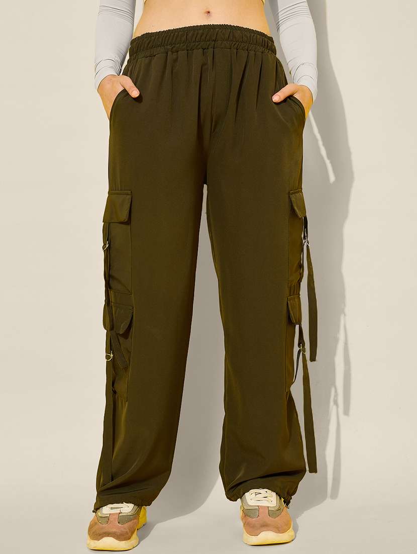 women solid high rise parachute pant