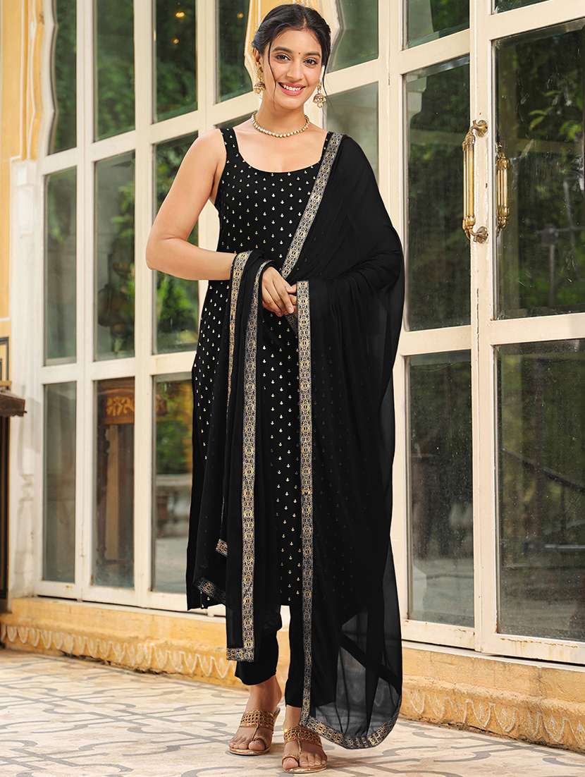 women black sleeveless kurta pant with dupatta set