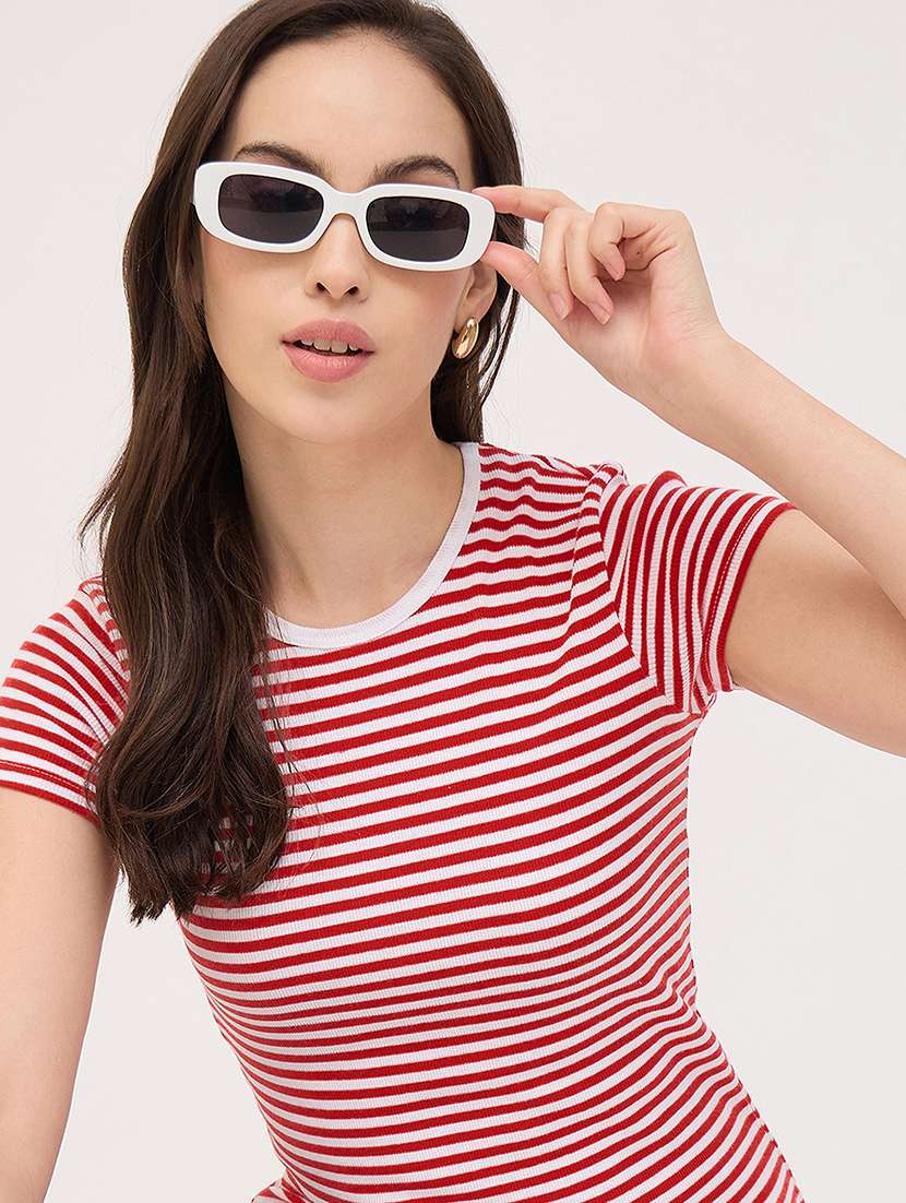 women striped round neck t-shirt