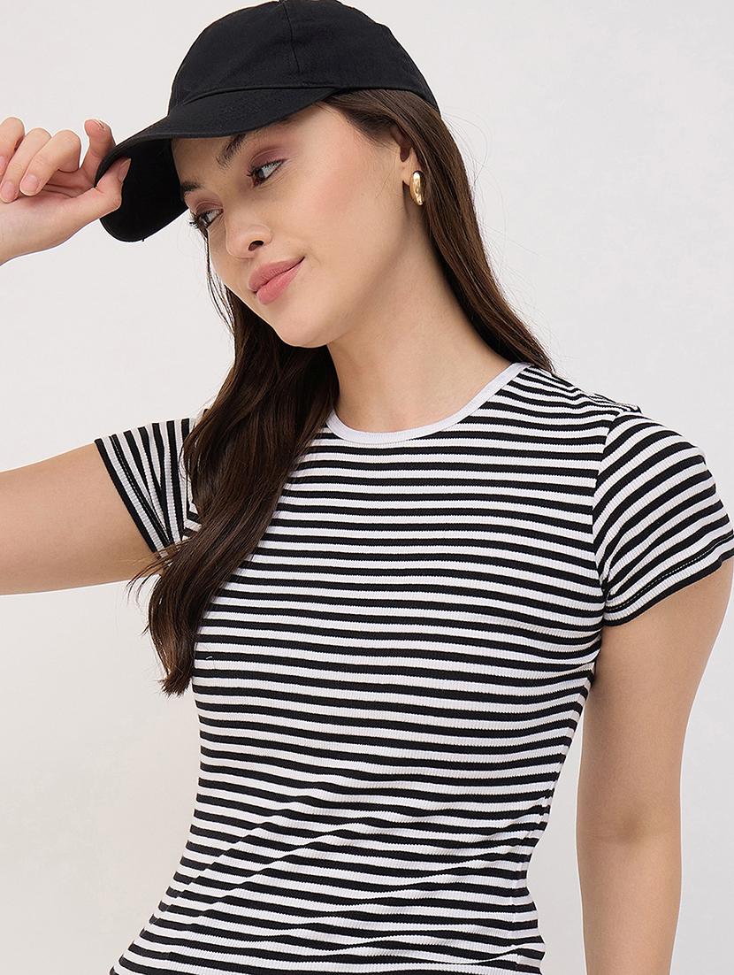women striped round neck t-shirt - 21914021 - Zoom Image - 0