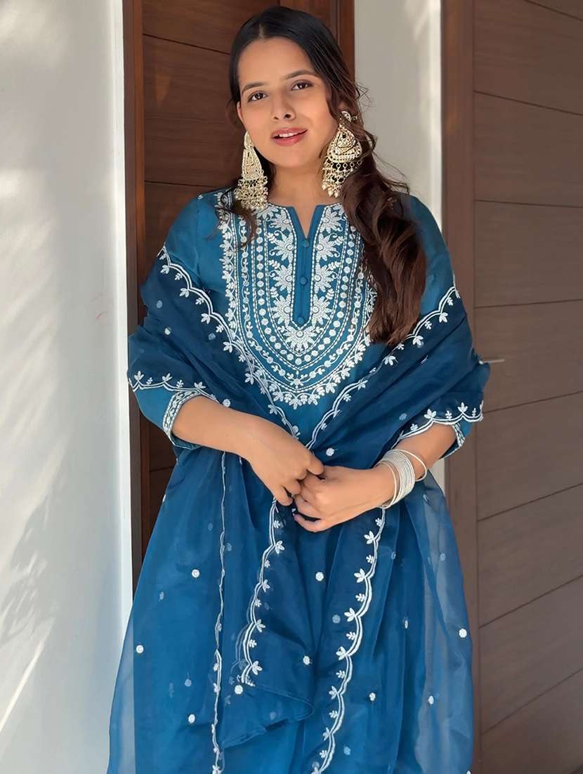 women three quarter sleeve kurta pant with dupatta set - 21914223 - Standard Image - 4