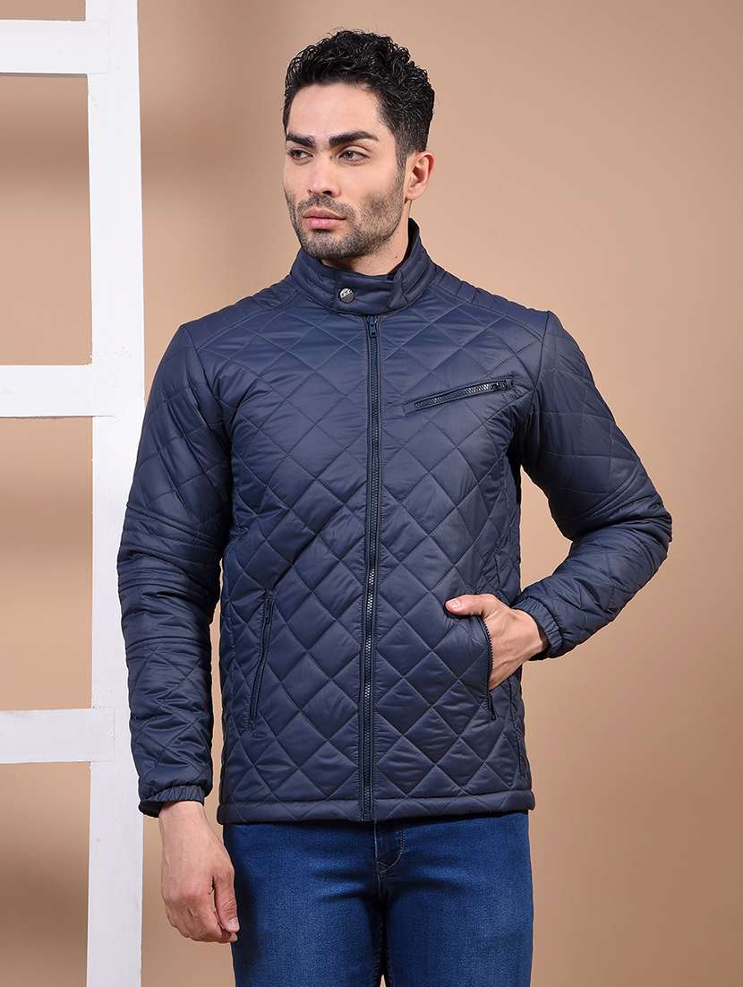 men solid stand collared puffer jacket