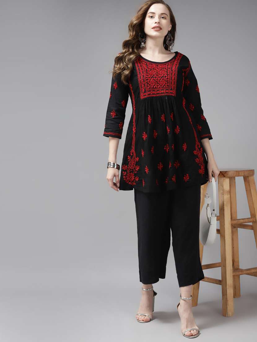 women three quarter sleeve chikankari a-line kurti - 21914487 -  Standard Image - 4