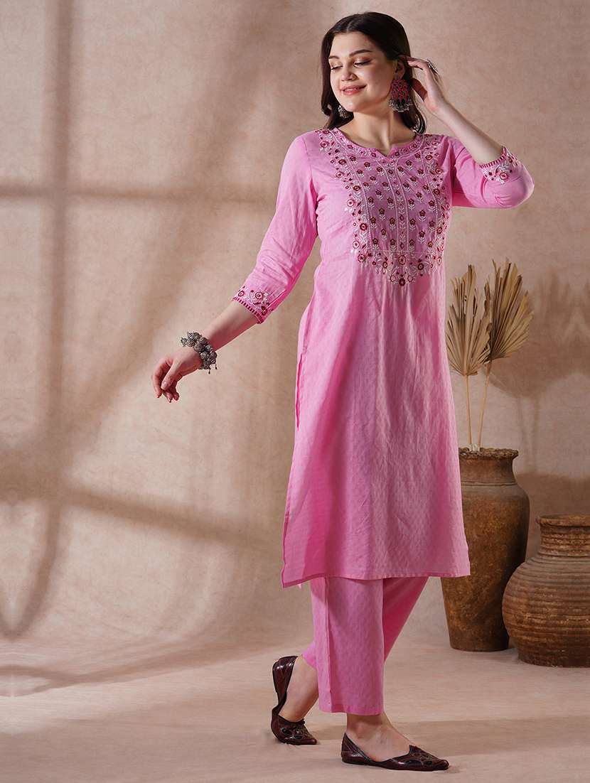 women three quarter sleeve kurta pant set - 21915404 -  Standard Image - 1