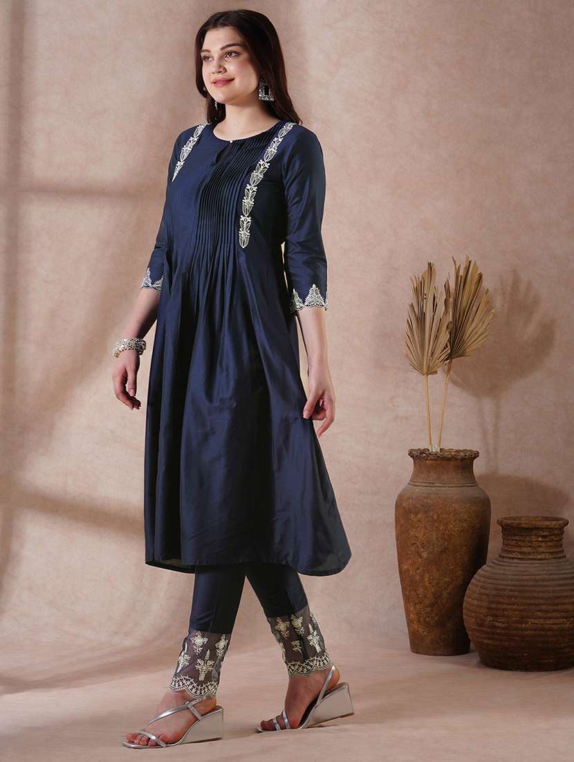 women embroidered three quarter sleeve kurta pant set - 21915409 -  Standard Image - 1