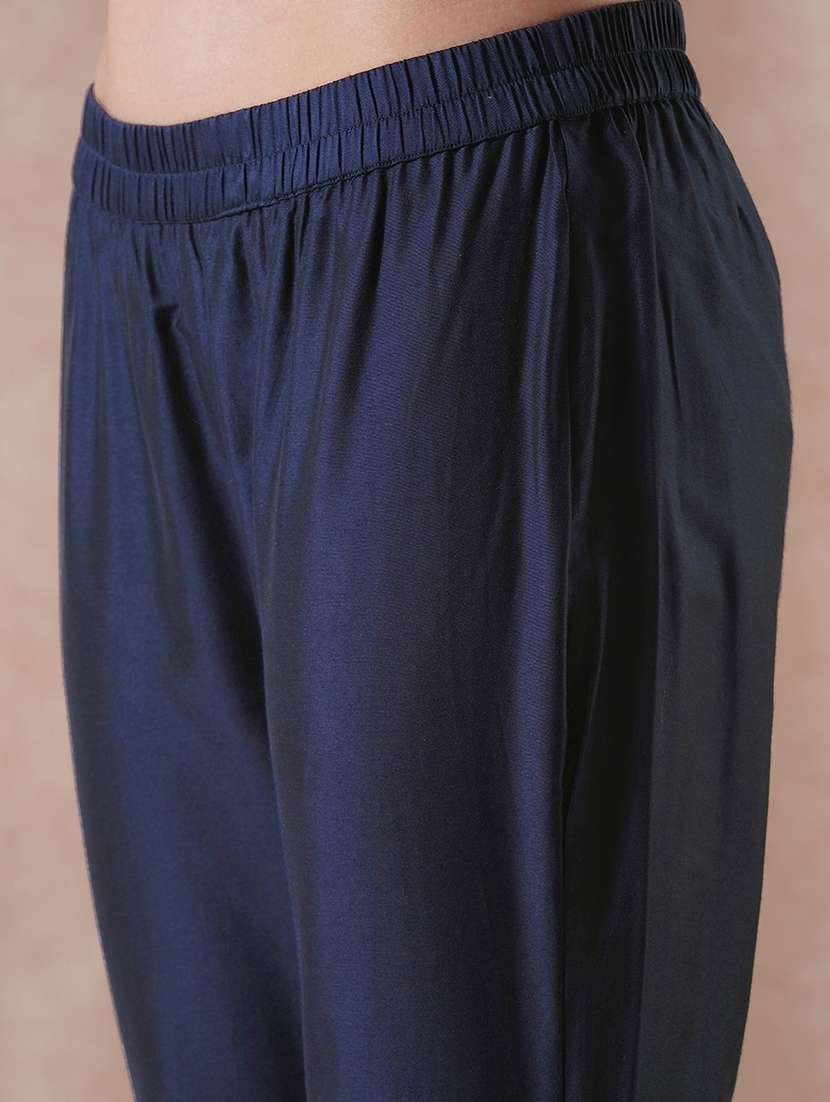 women embroidered three quarter sleeve kurta pant set - 21915409 -  Standard Image - 4