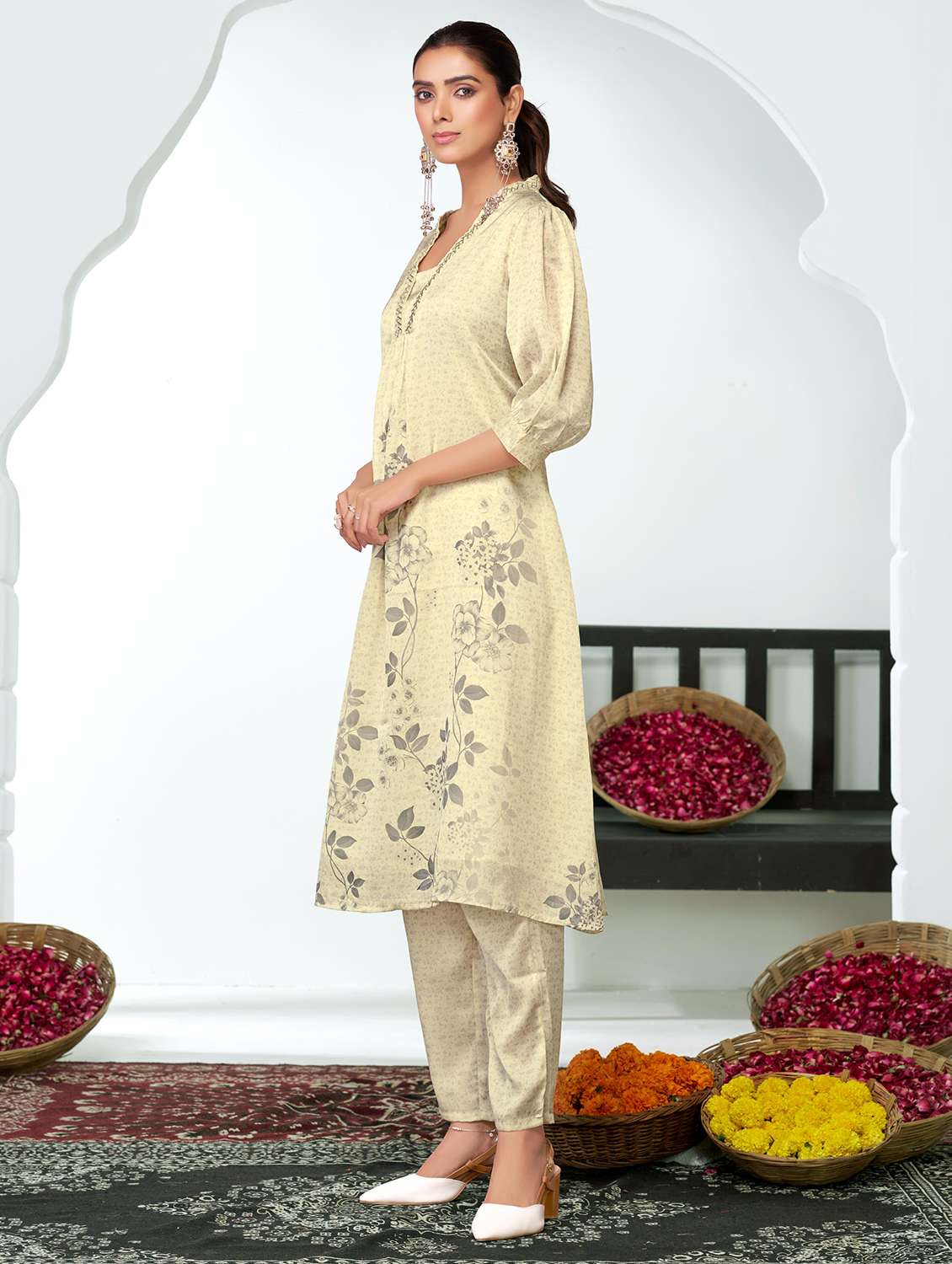 women three quarter sleeve kurta pant set - 21916161 -  Standard Image - 1
