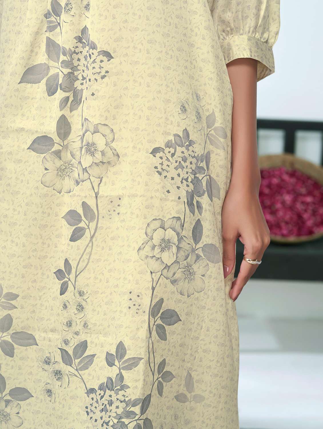 women three quarter sleeve kurta pant set - 21916161 -  Standard Image - 6