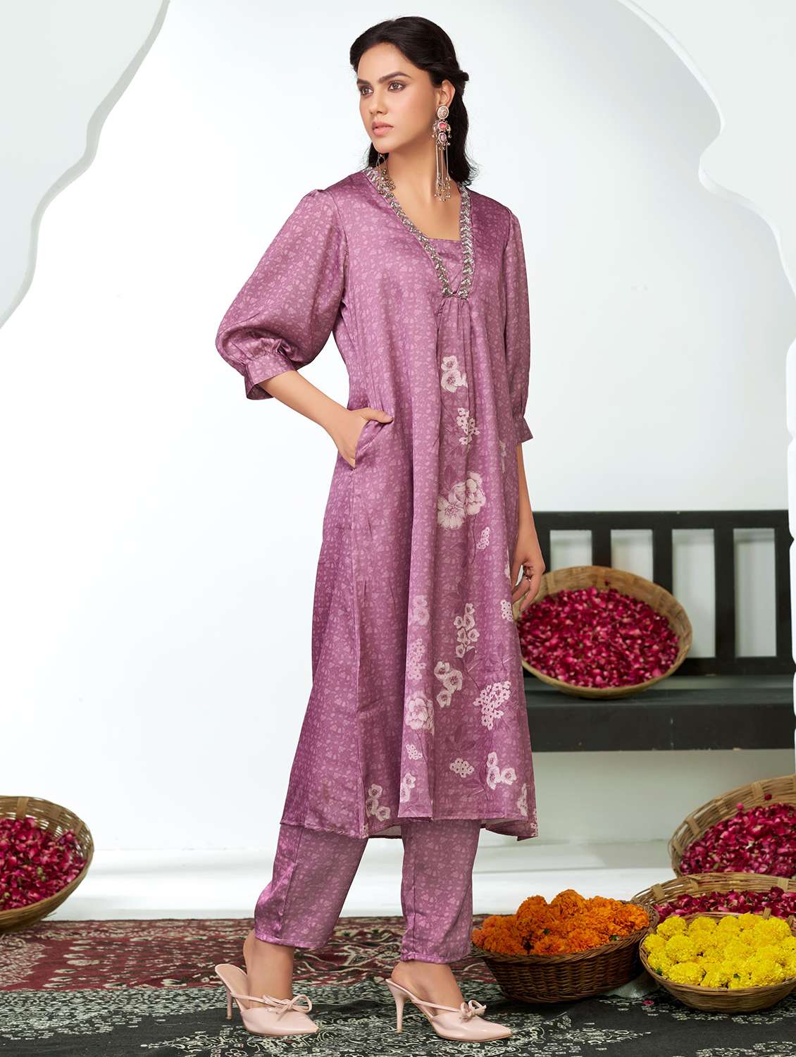 women three quarter sleeve kurta pant set - 21916162 -  Standard Image - 1