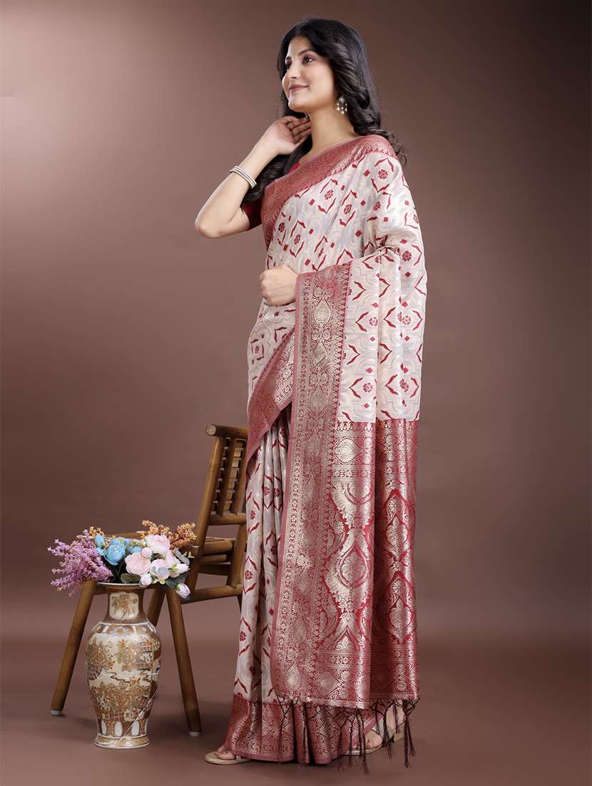 women self design bordered saree with blouse - 21916544 -  Standard Image - 1