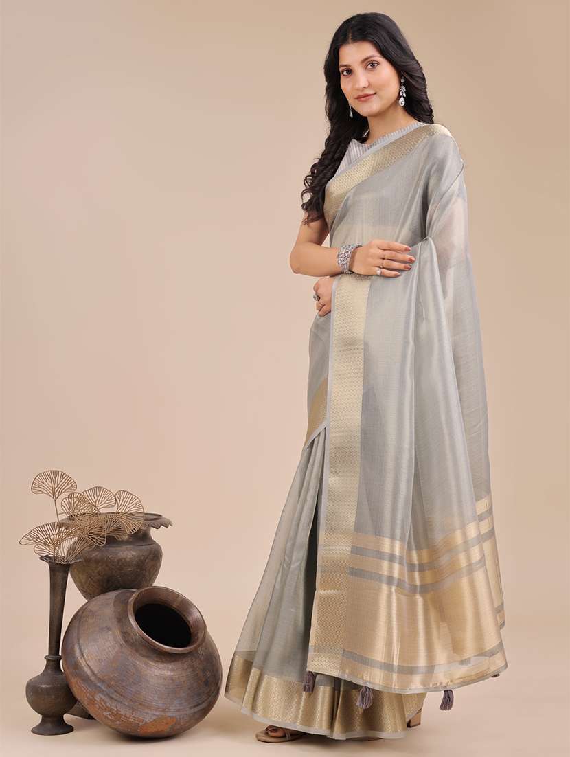 women solid with bordered saree with blouse - 21916599 -  Standard Image - 1