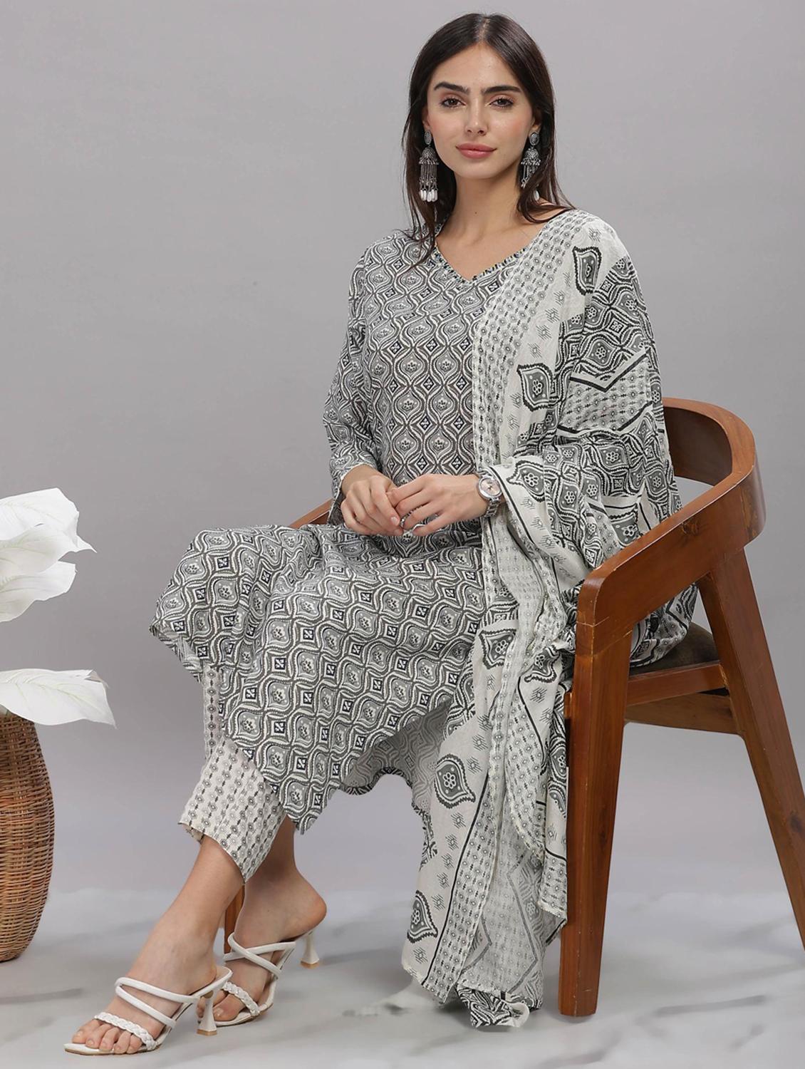 women three quarter sleeve kurta pant with dupatta set - 21916653 - Standard Image - 4