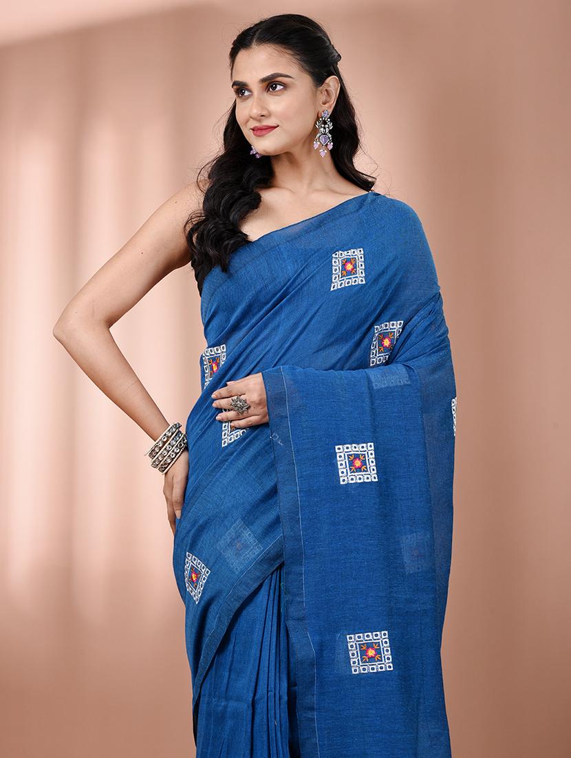 women blue embroidered saree with blouse - 21916656 - Standard Image - 4