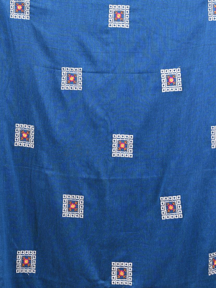 women blue embroidered saree with blouse - 21916656 - Standard Image - 6