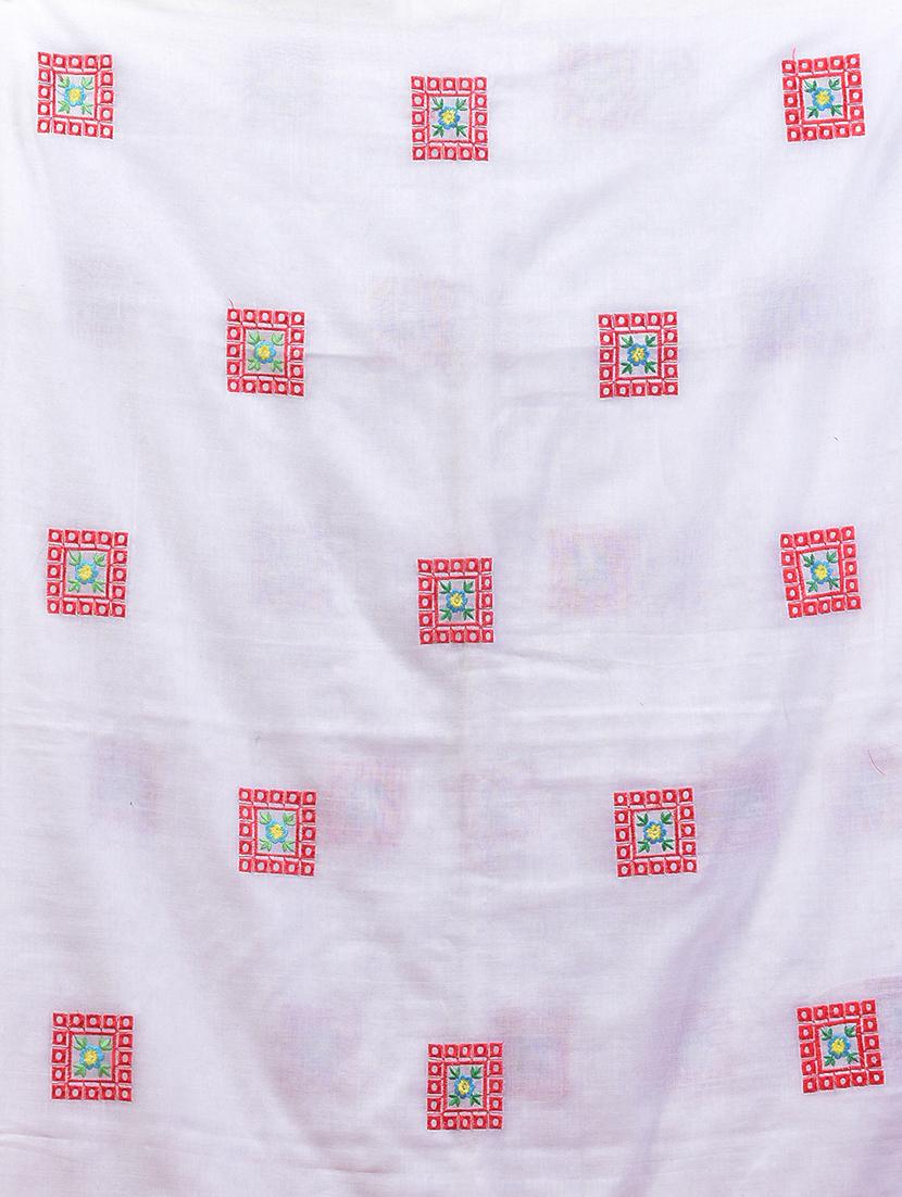 women white embroidered saree with blouse - 21916659 - Standard Image - 6