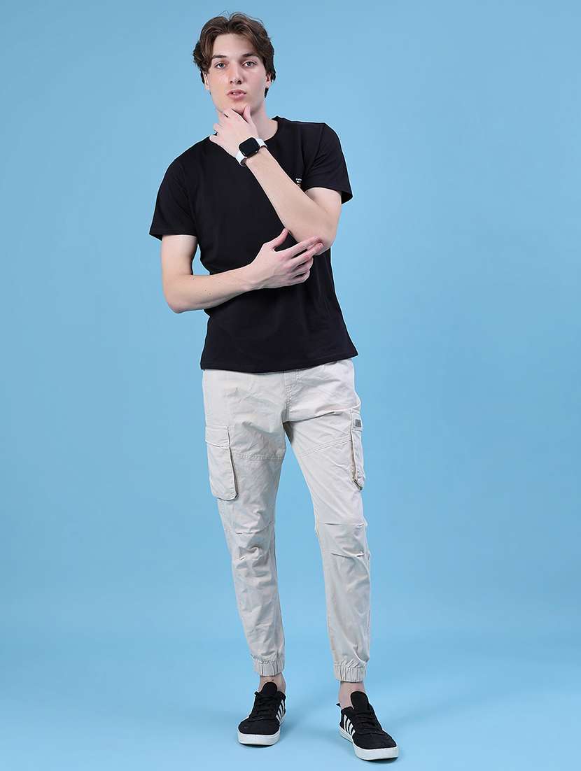 men solid mid rise regular fit cargo - 21916799 -  Standard Image - 4