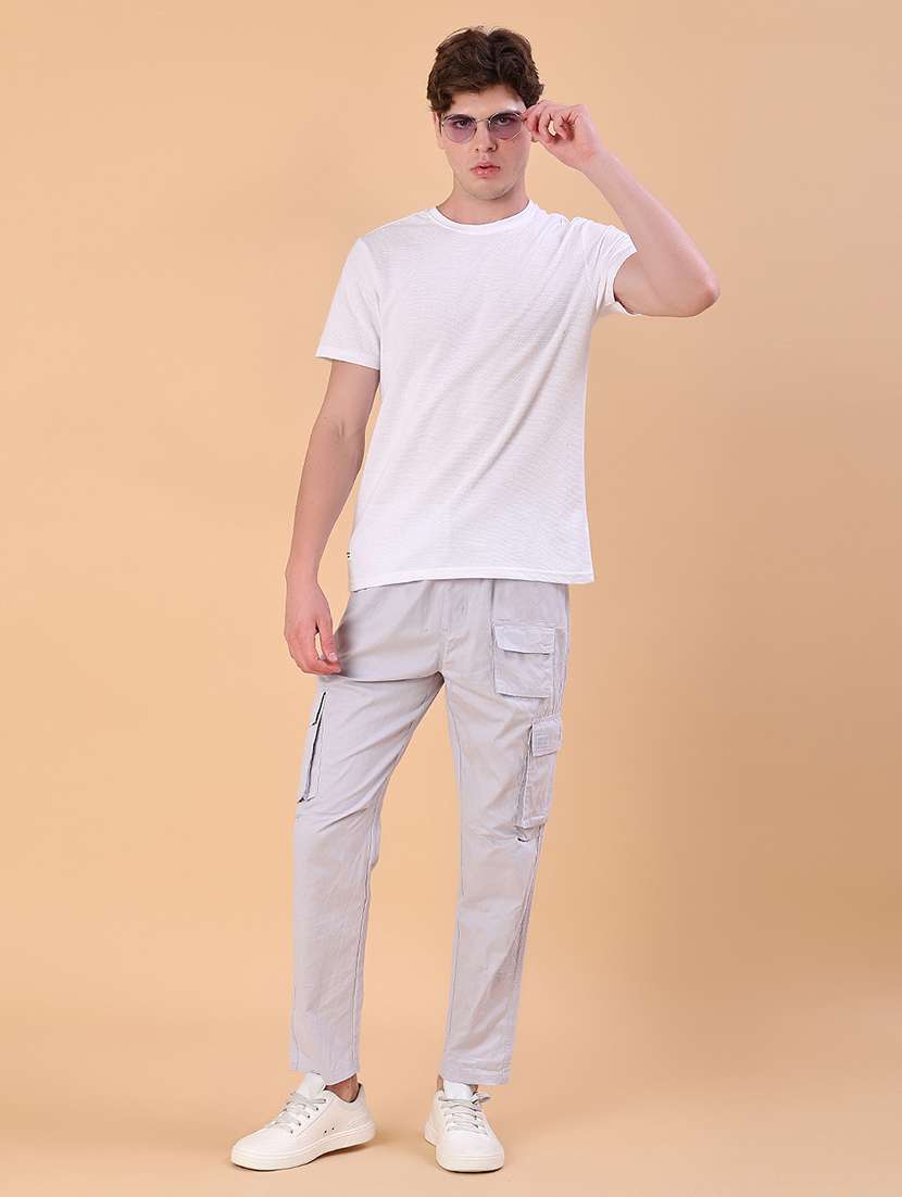 men solid mid rise regular fit cargo - 21916892 -  Standard Image - 4