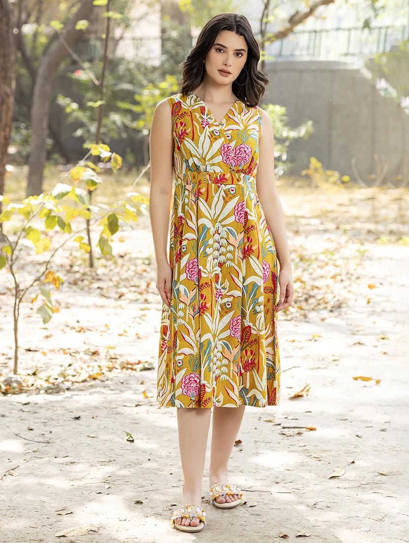women floral printed sleeveless fit & flare dress - 21917255 -  Zoom Image - 0
