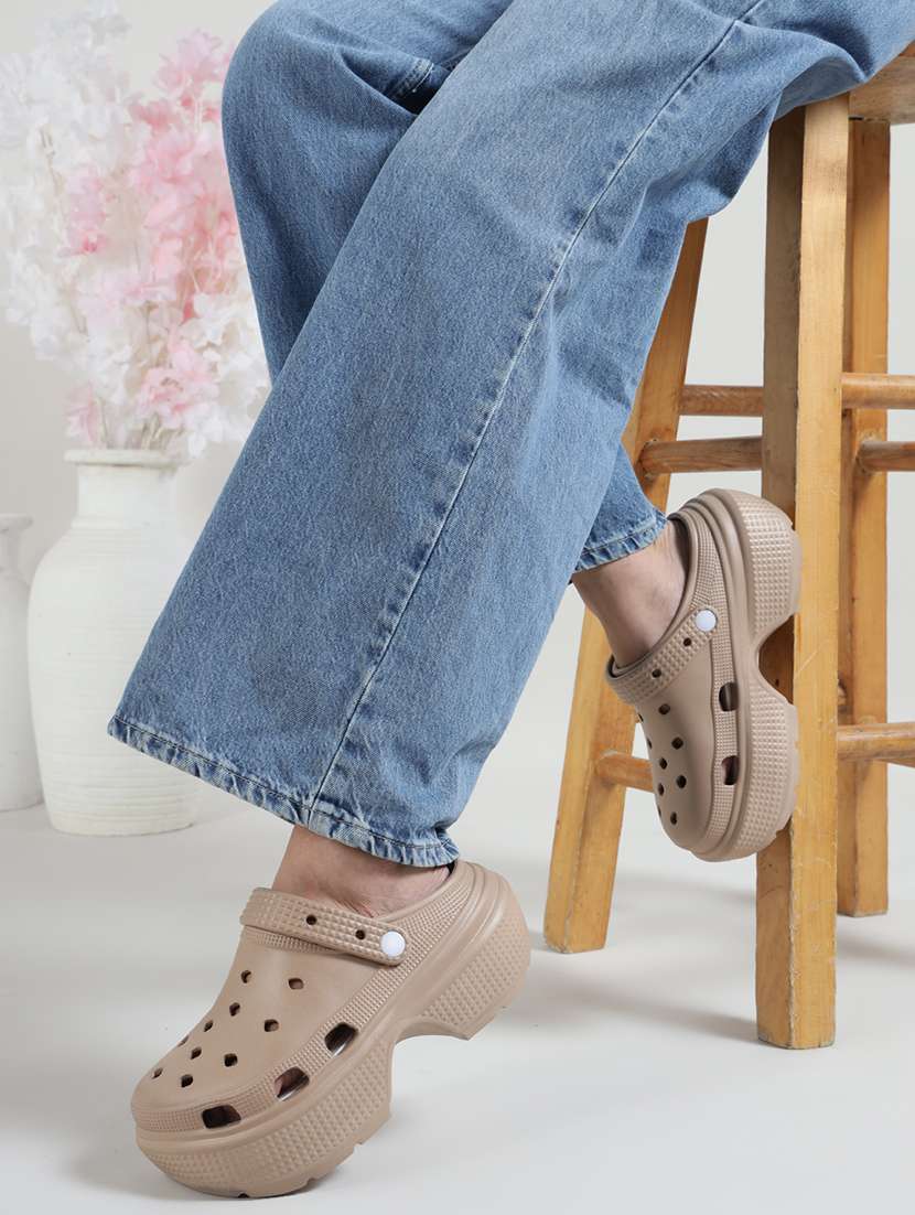 women solid slip on clogs - 21917865 -  Zoom Image - 0
