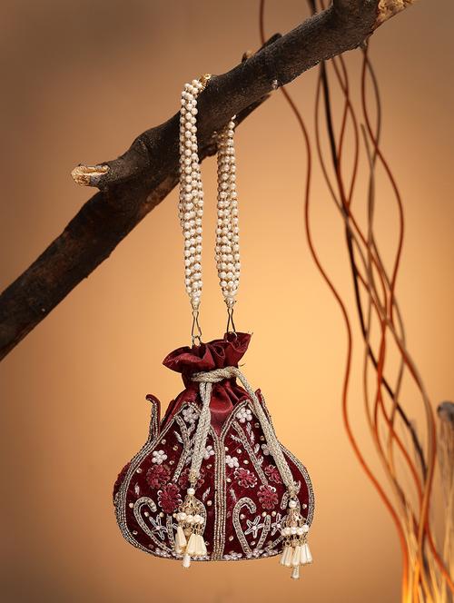 maroon velvet ethnic potli - 21918677 - Standard Image - 0